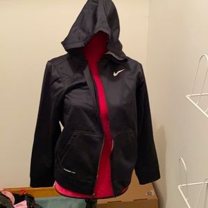 nike black thermal hoodie